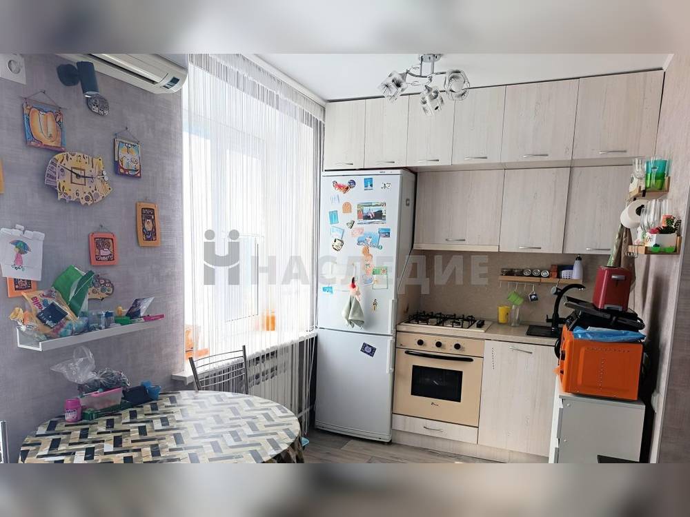 3-комнатная квартира, 60 м2 5/6 этаж, Микрорайон, ул. Красная - фото 6