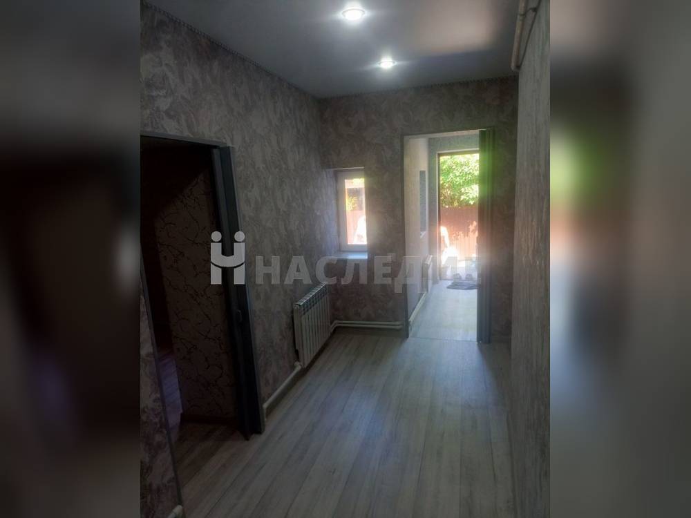 2-комнатная квартира, 32 м2 1/1 этаж, Набережная, ул. Кирова - фото 2