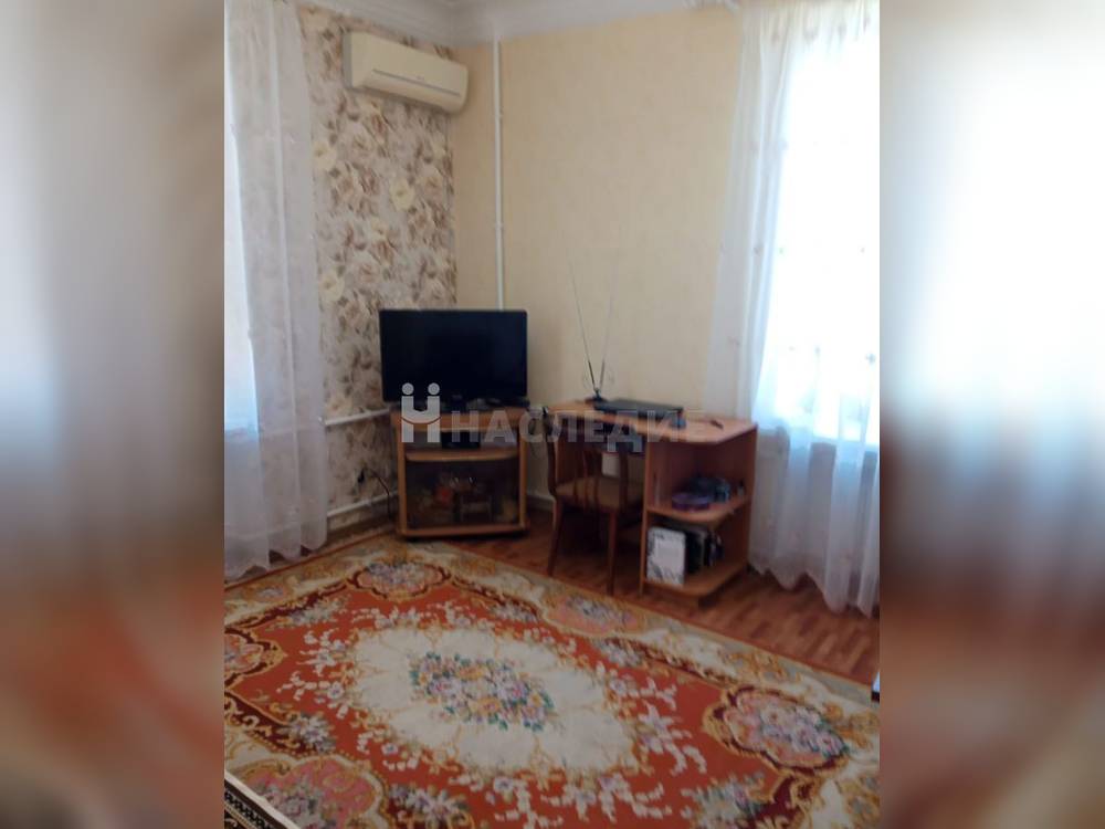 3-комнатная квартира, 63 м2 5/5 этаж, Центр, ул. Ворошилова - фото 2