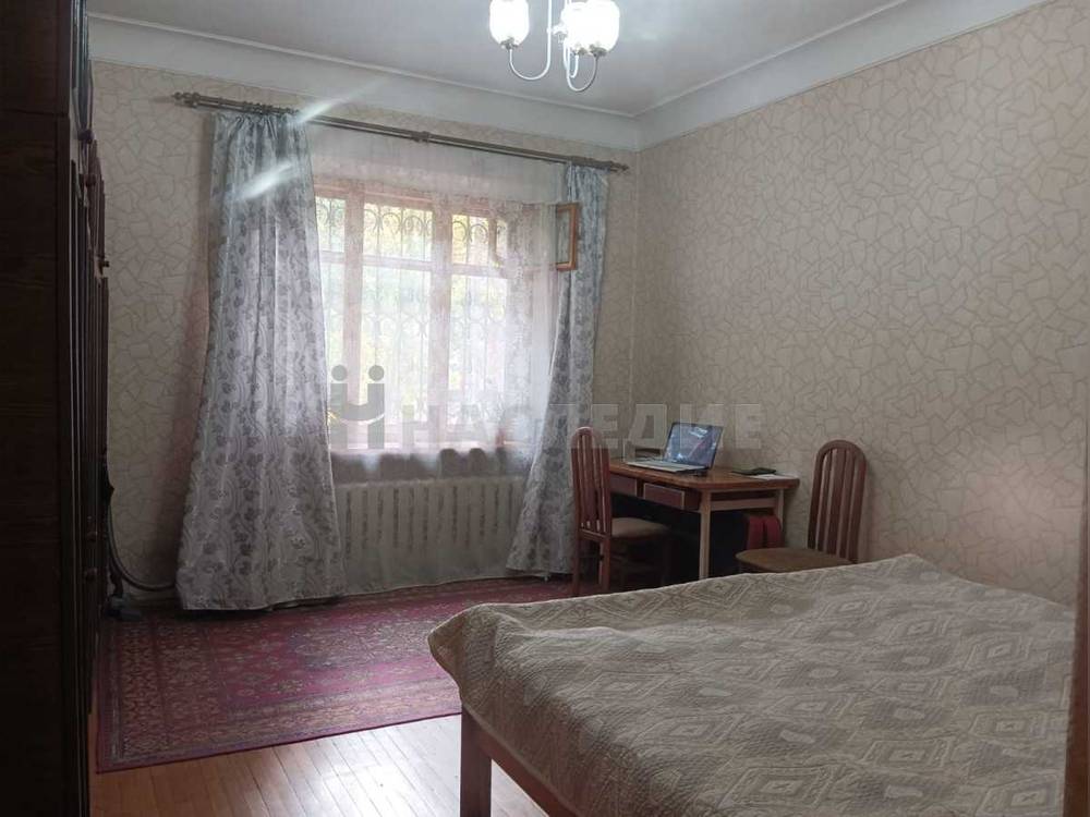 4-комнатная квартира, 90 м2 1/4 этаж, Центр, ул. Ворошилова - фото 2