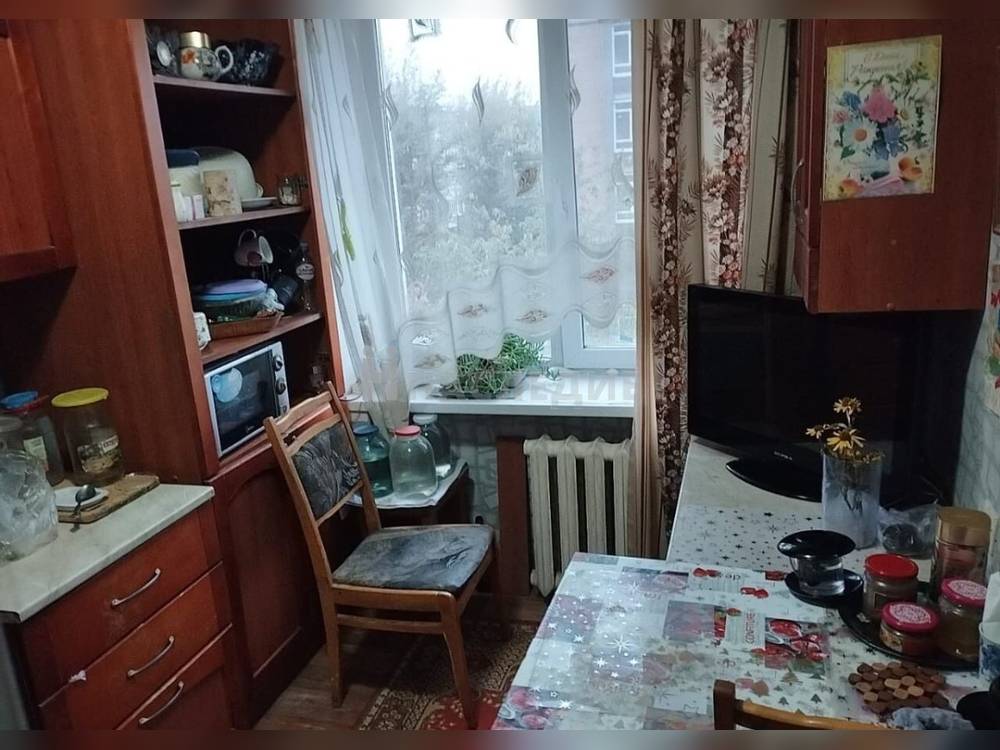 2-комнатная квартира, 48 м2 4/9 этаж, Микрорайон, ул. Красная - фото 7