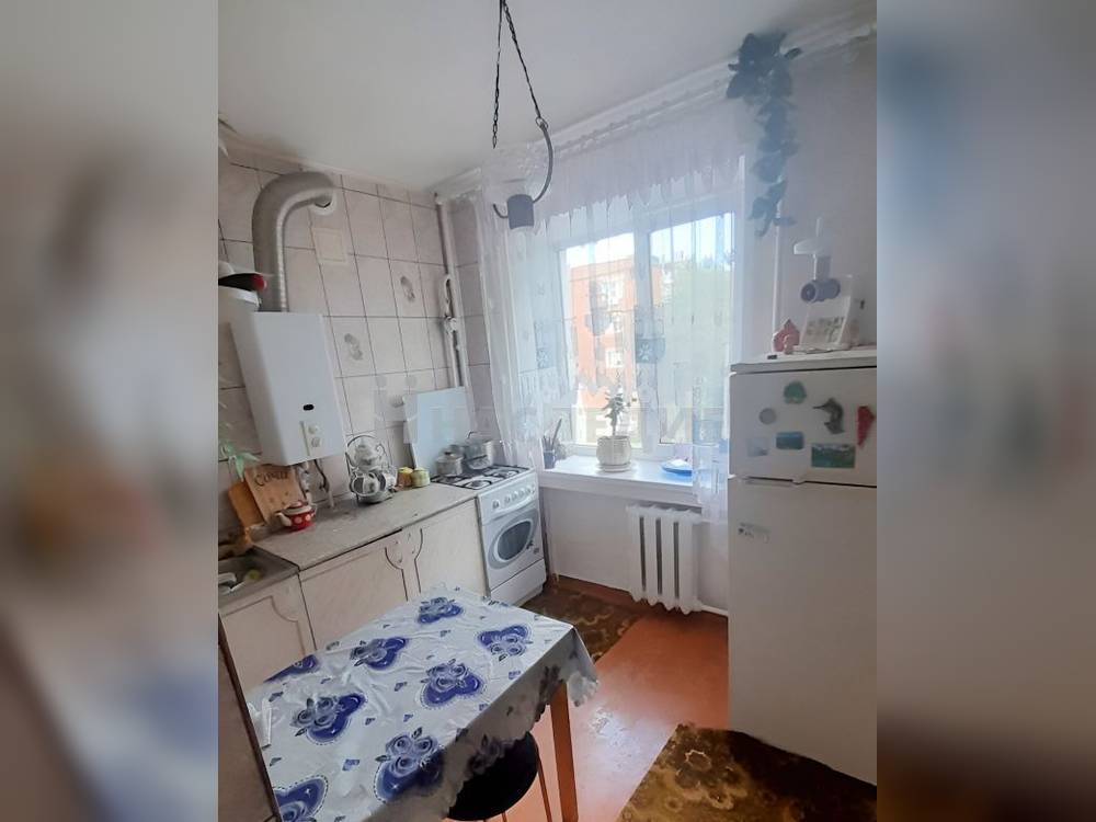 2-комнатная квартира, 47 м2 2/5 этаж, Центр, пер. Коммунистический - фото 5