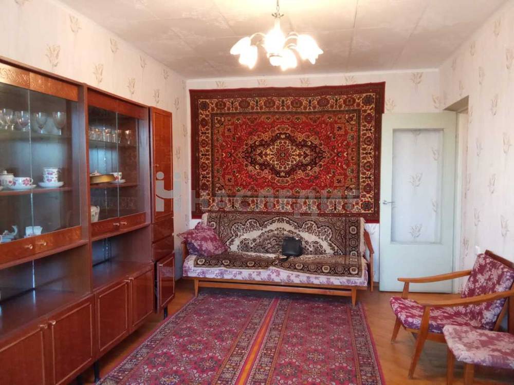 2-комнатная квартира, 44 м2 1/5 этаж, Микрорайон, ул. Красная - фото 1