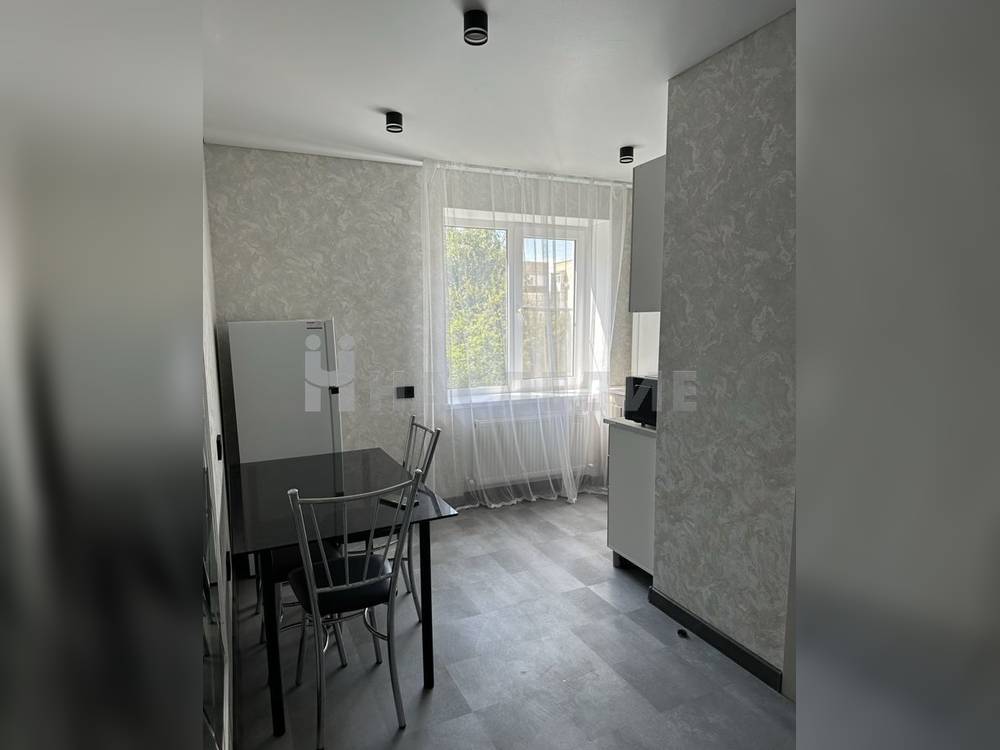 1-комнатная квартира, 40 м2 3/5 этаж, Микрорайон, ул. Ворошилова - фото 6