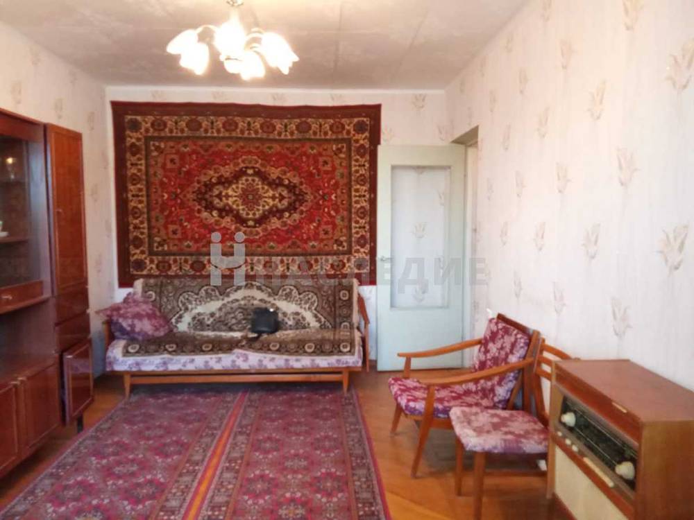 2-комнатная квартира, 44 м2 1/5 этаж, Микрорайон, ул. Красная - фото 2