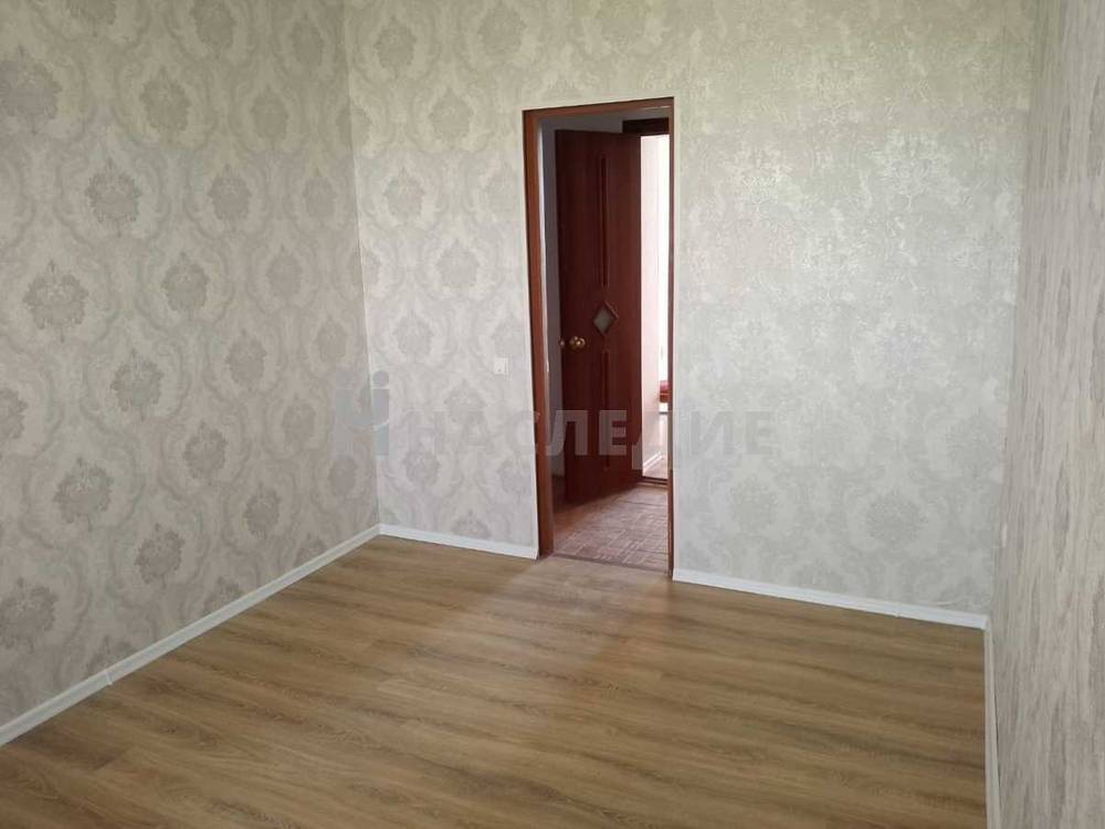 2-комнатная квартира, 44 м2 5/5 этаж, Центр, ул. Ворошилова - фото 2