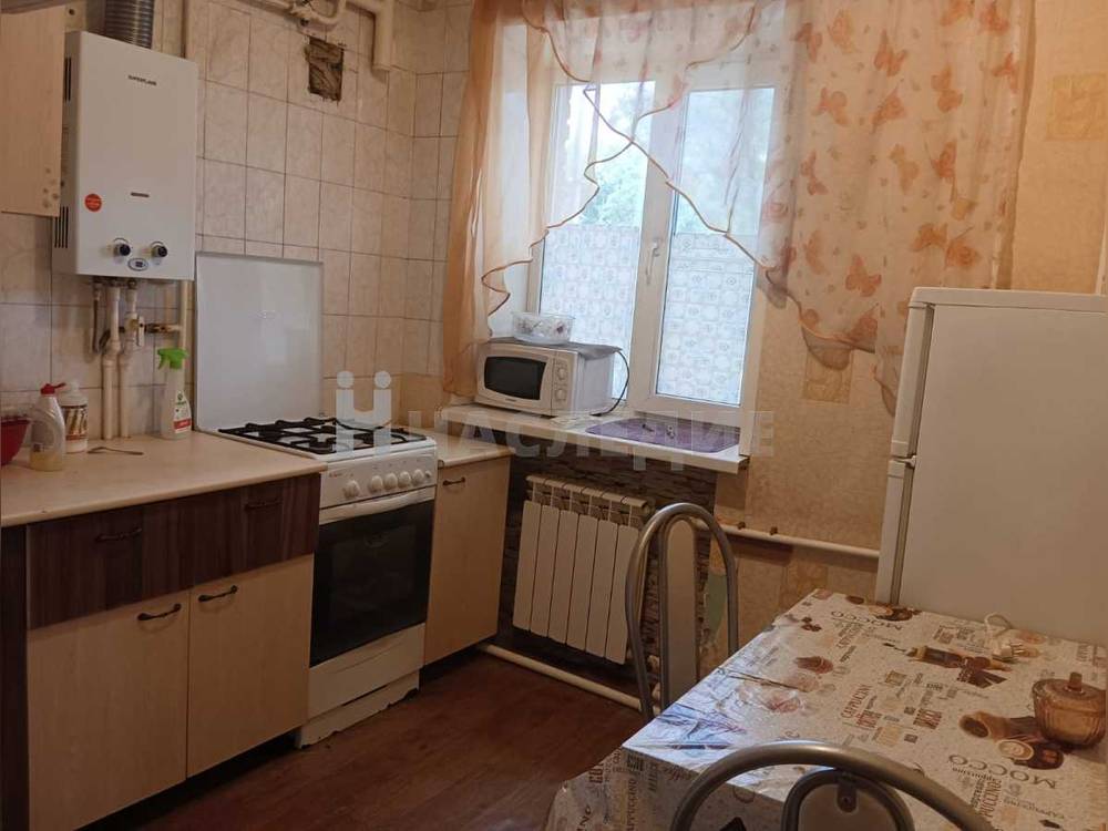 2-комнатная квартира, 43.8 м2 1/5 этаж, Центр, ул. Спортивная - фото 7